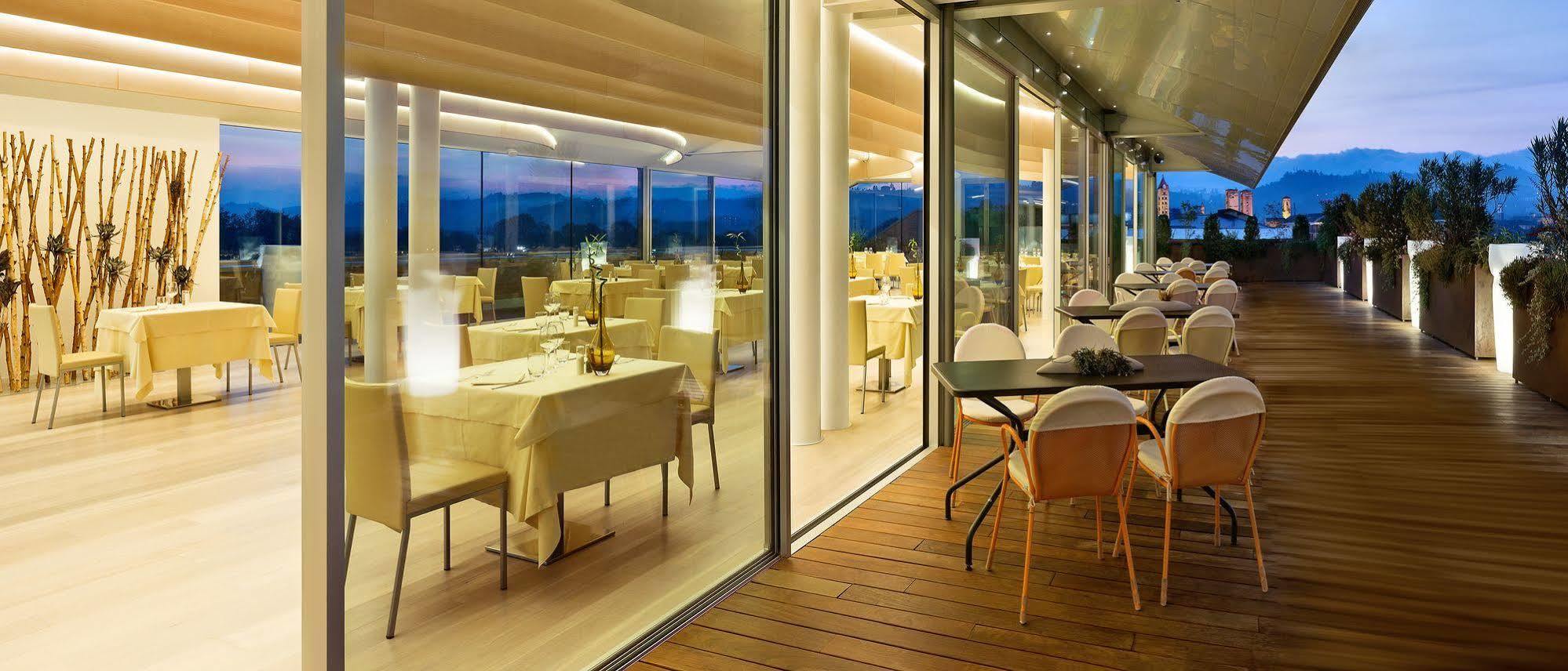 Hotel Ristorante I Castelli Alba  Esterno foto