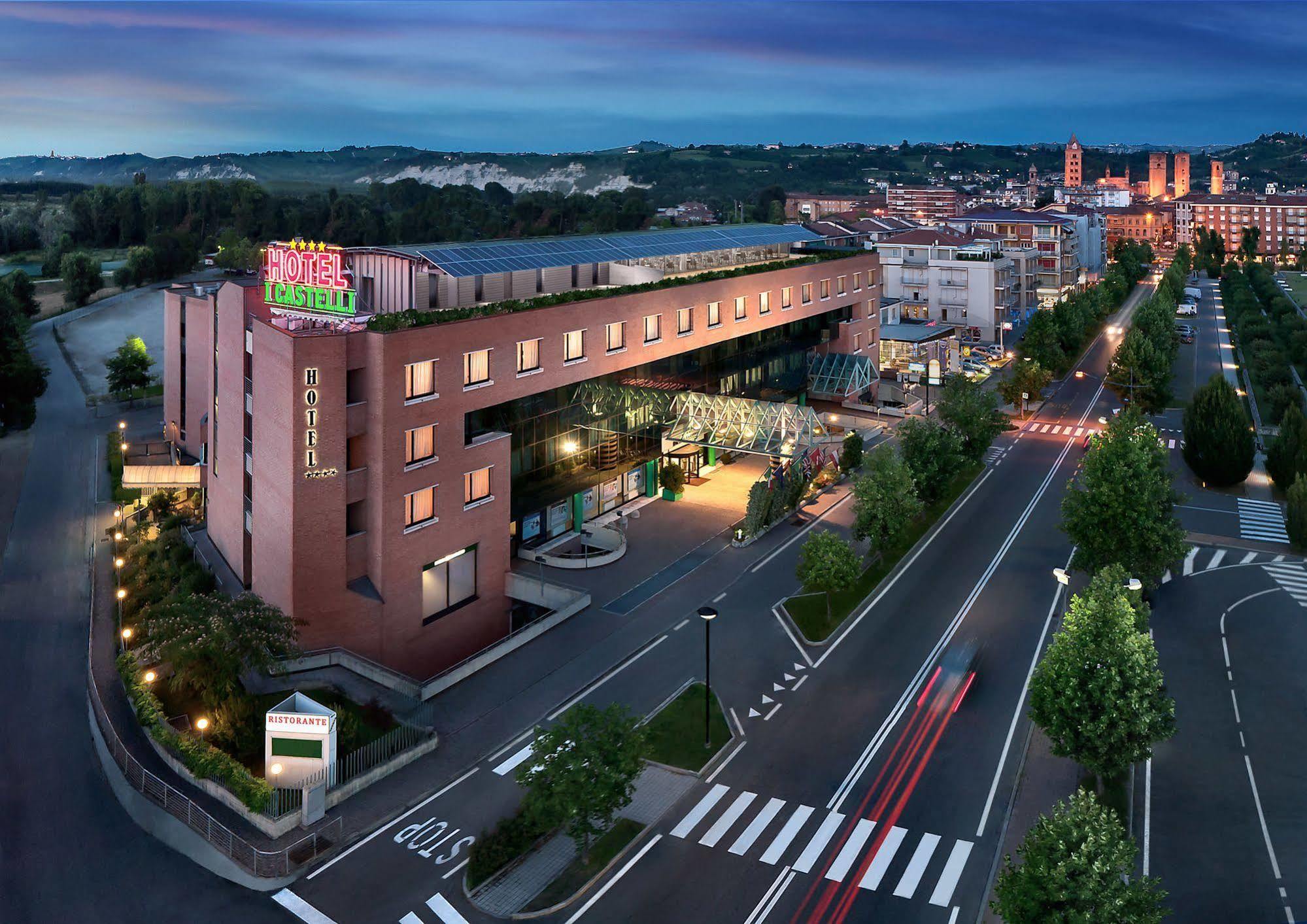Hotel Ristorante I Castelli Alba  Esterno foto