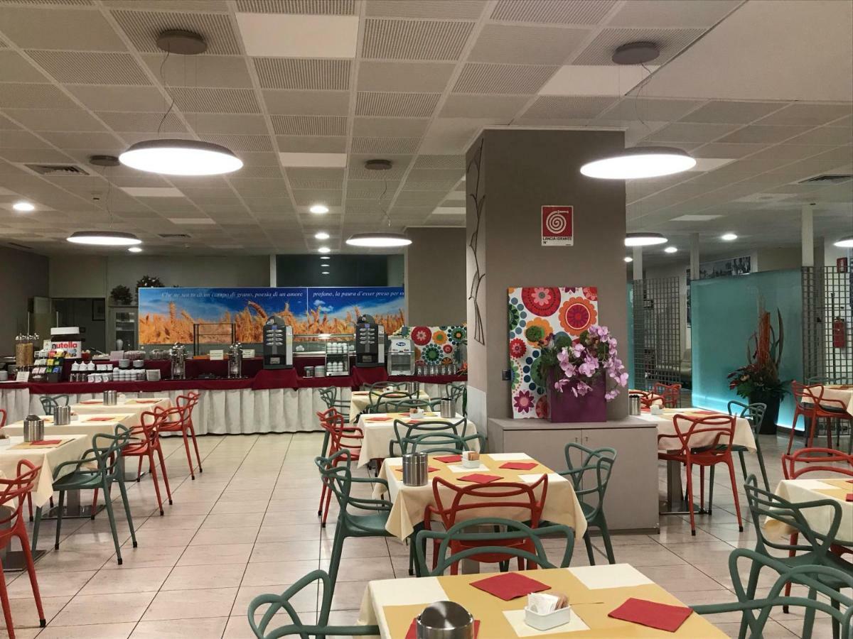 Hotel Ristorante I Castelli Alba  Esterno foto